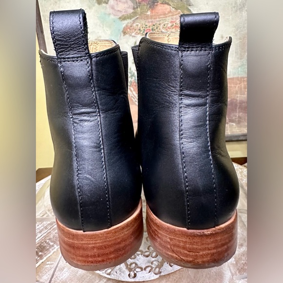 EUC Nisolo “Everyday Chelsea” Ankle Bootie with Rubber Outsoles Size 10 - Picture 7 of 14